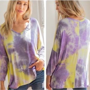🔥🎉 SALE❗️🔥🎉 Tie Dye V-Neckline 3/4” Sleeve Side Slit Long Sleeve T-Shirt